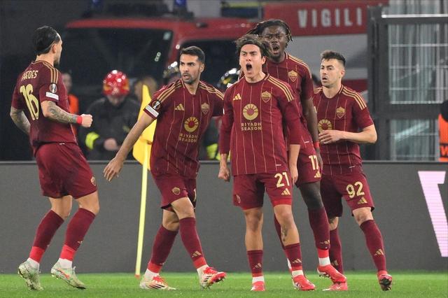 包含罗马后防表现神勇，球队连续零封对手的词条