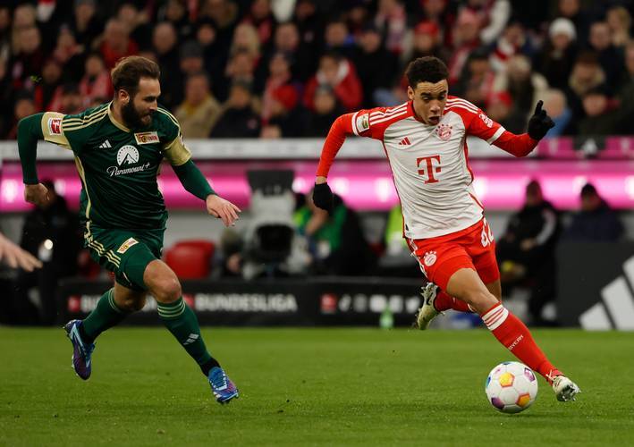 包含沃尔夫斯堡防守漏洞暴露，需要加强整体实力的词条