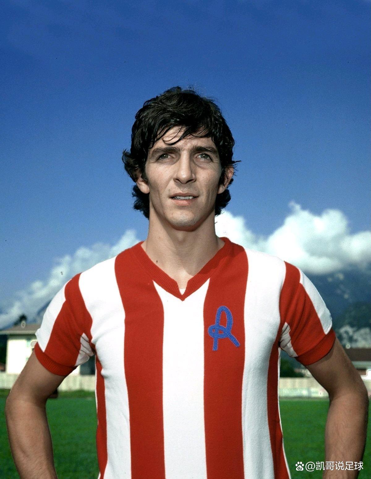 包含意大利足球场上风云变幻，悬念不断的词条