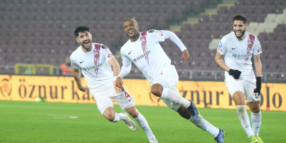 包含2025年俱乐部世界杯：维达德卡萨布兰卡全队备战内幕的词条