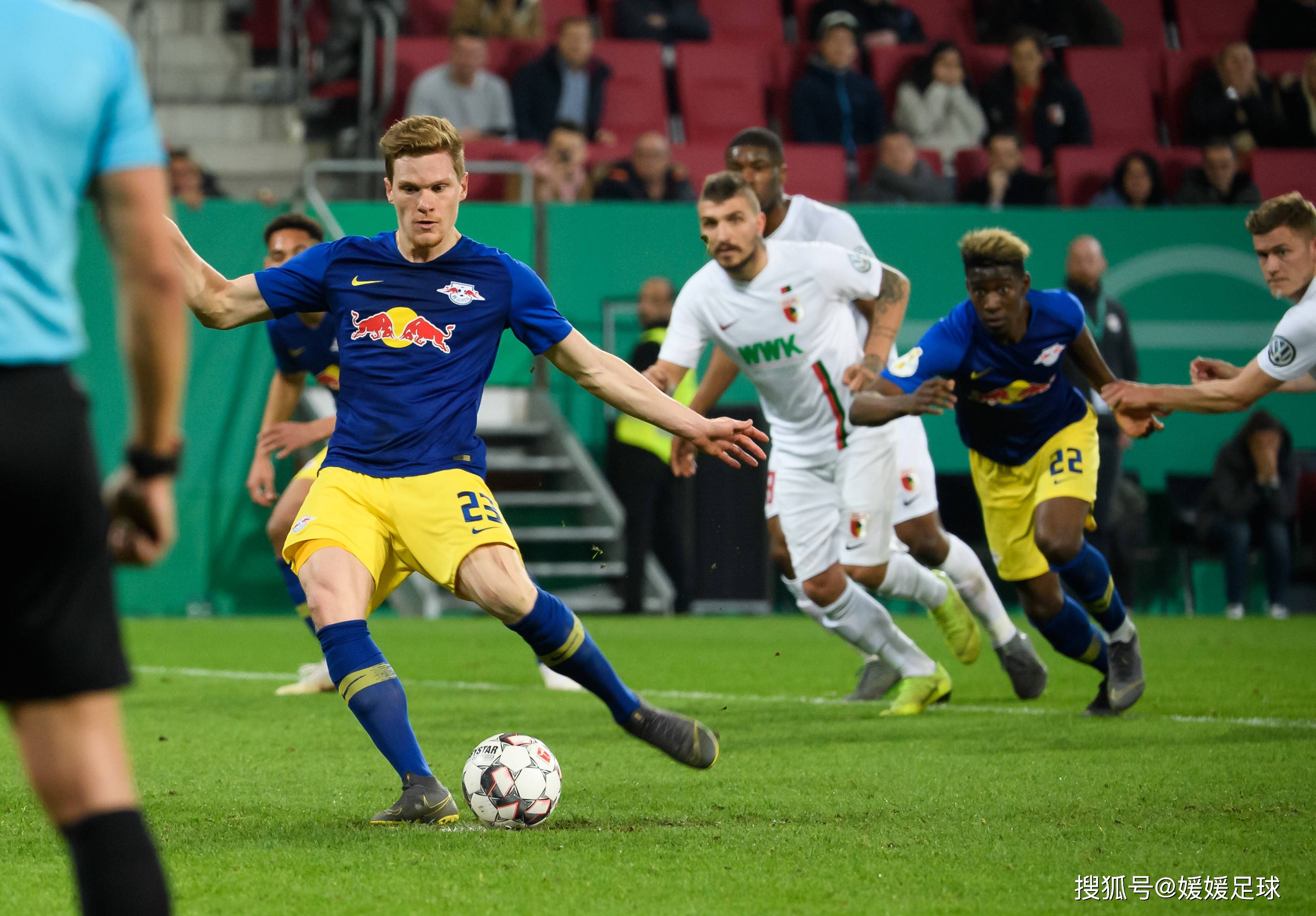 包含切尔西球队整体发挥不佳，主教练着急措施的词条