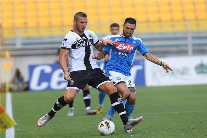 那不勒斯遭遇两连败,意甲前景岌岌可危的简单介绍 那不勒斯遭遇两连败,意甲前景岌岌可危的简单介绍