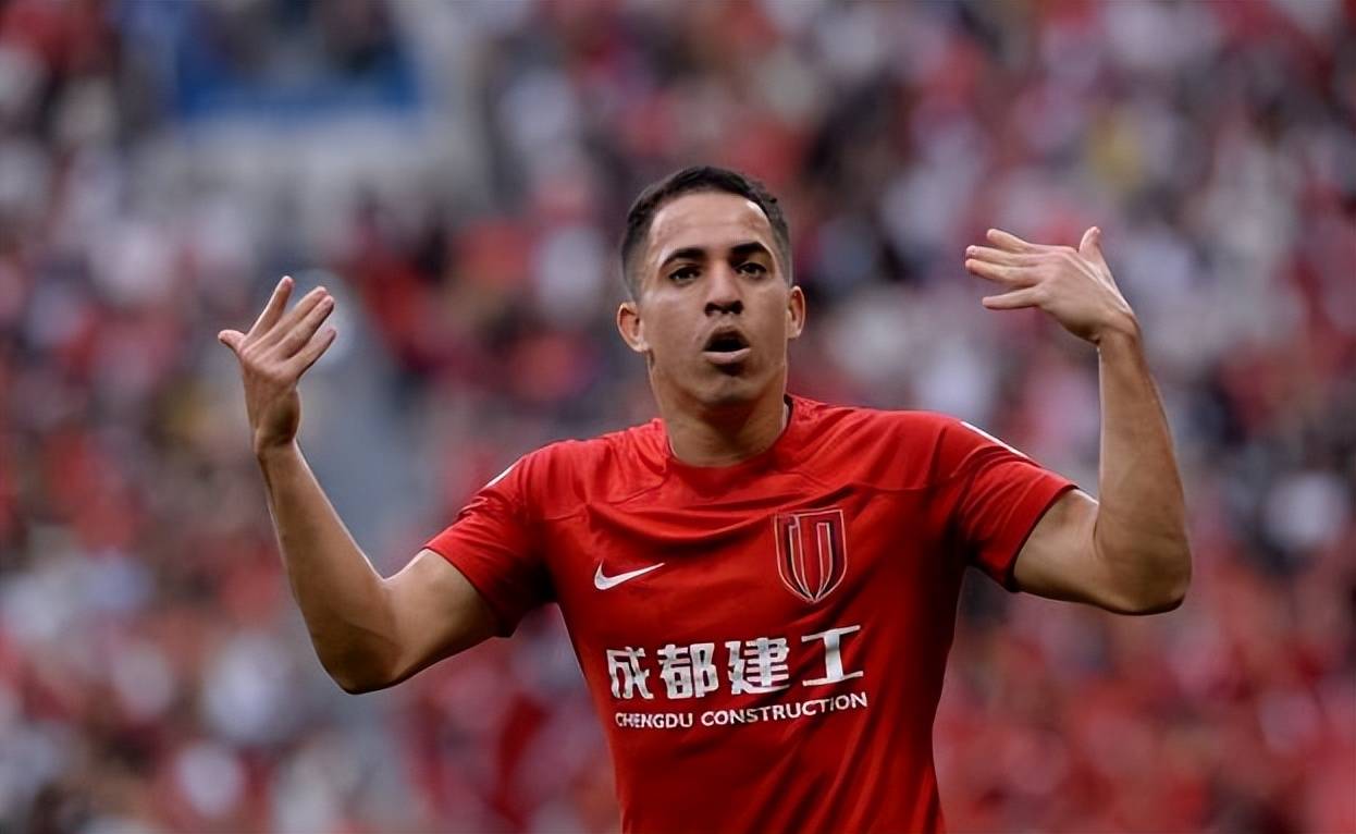 开云体育登录-上海上港中场抢眼，或有望登上射手榜的简单介绍