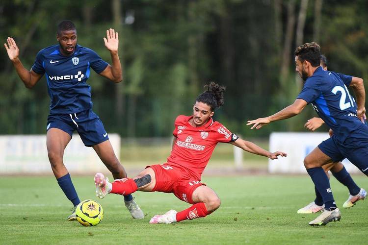 开云平台-亚眠继续领跑，法甲联赛再添一胜