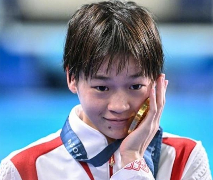 开云体育app-跳水冠军成功卫冕，稳坐宝座的简单介绍