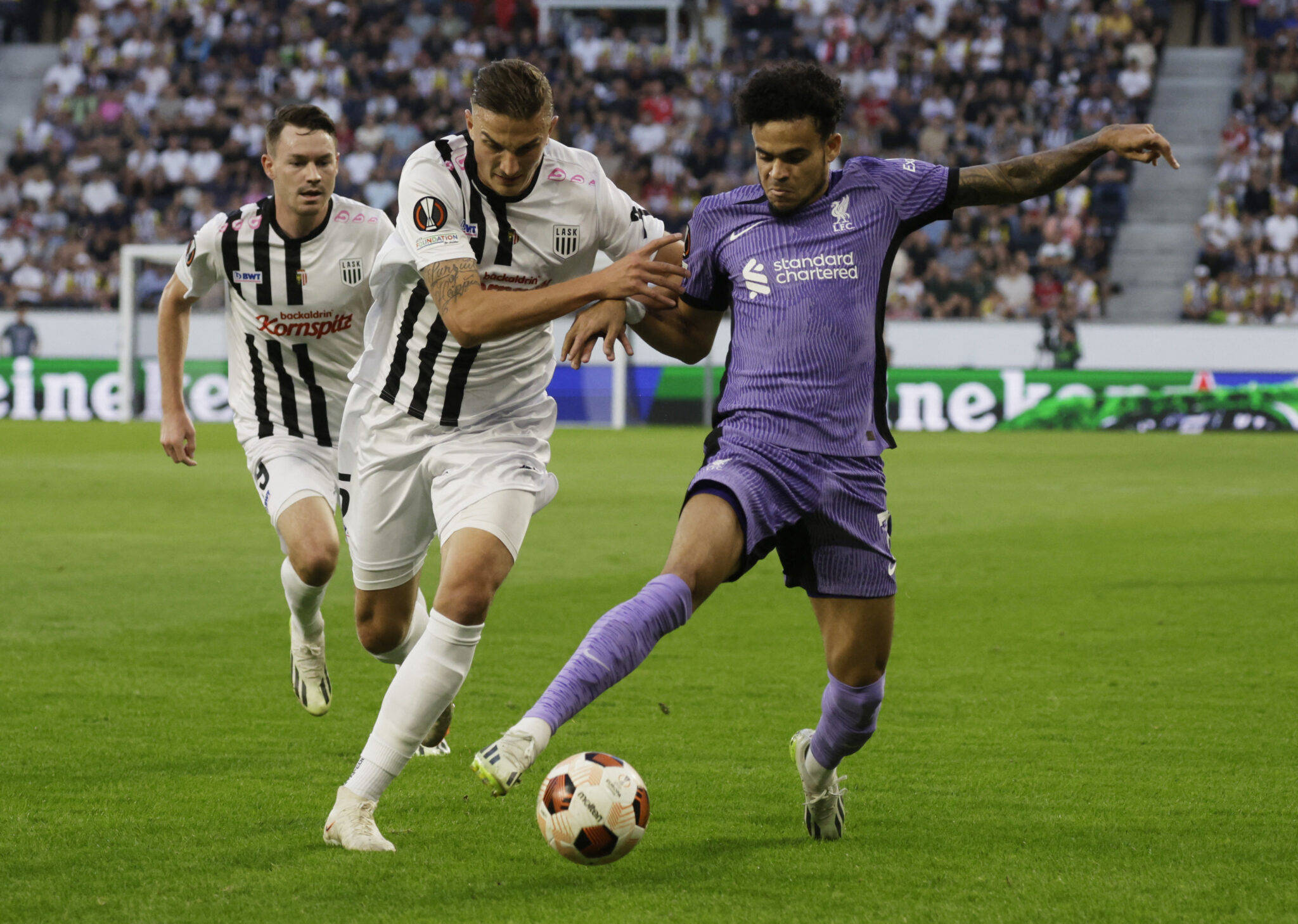 意甲劲旅佛罗伦萨连败，需警惕降级危机