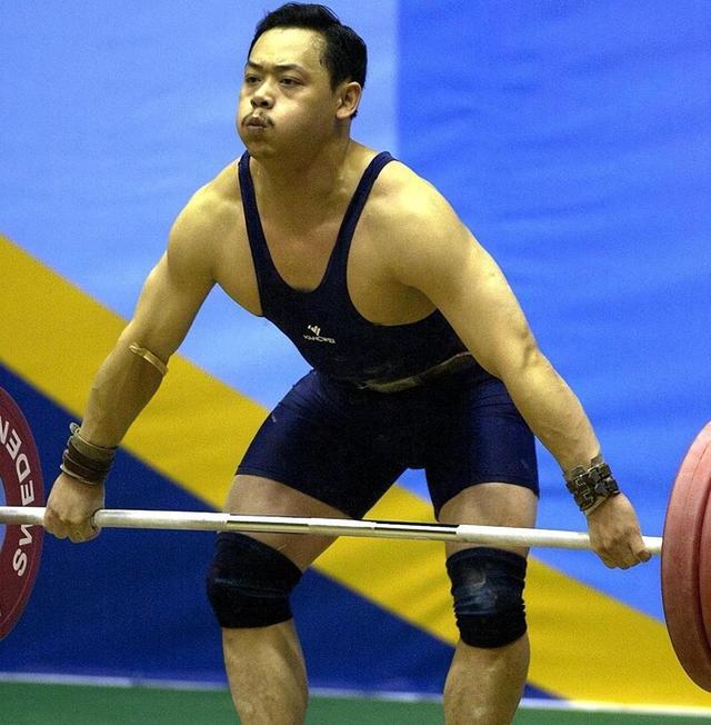 关于伊朗选手在举重比赛中一鸣惊人的信息