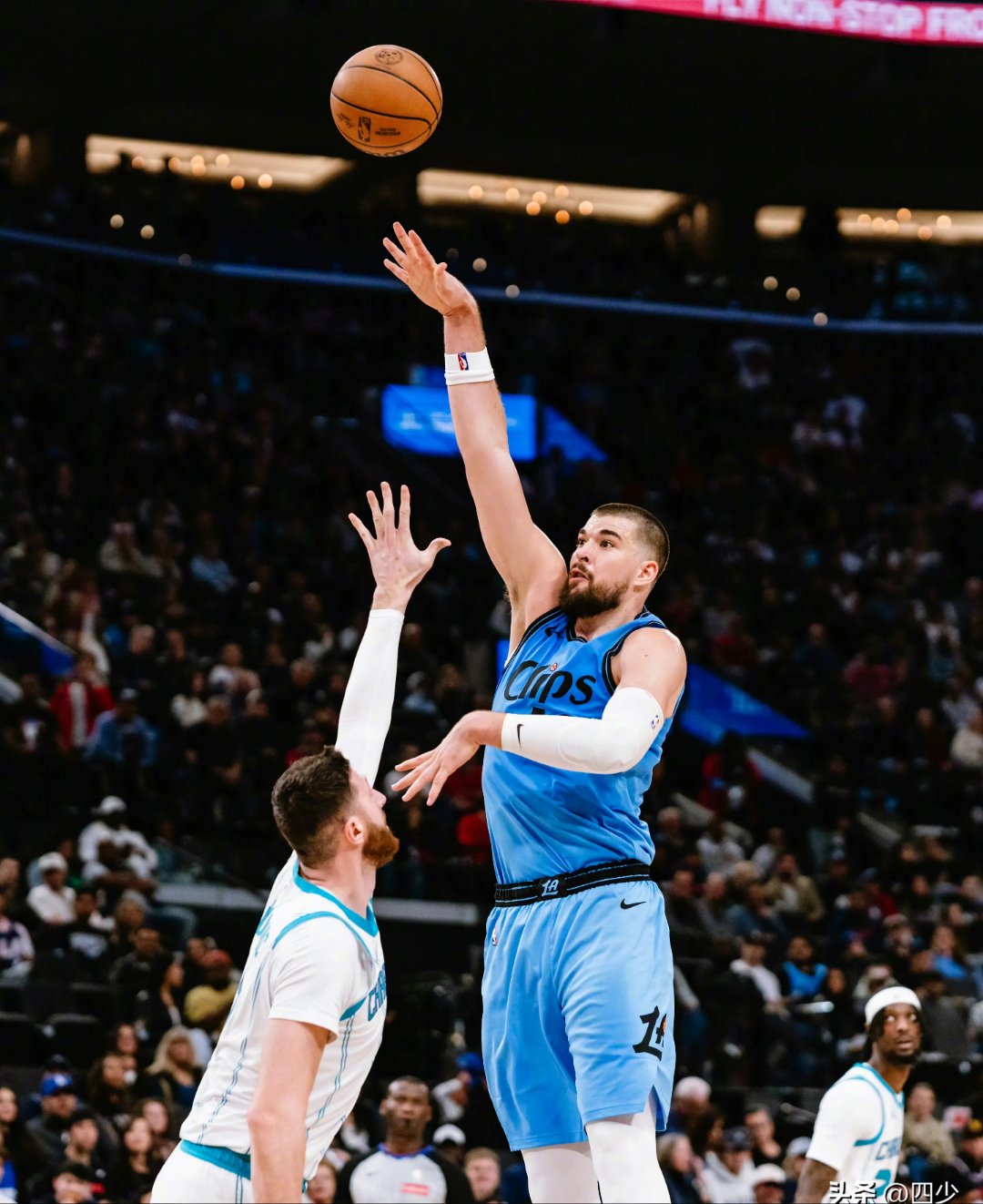 包含快船丢掉胜利，面临球队整体重建之际的词条