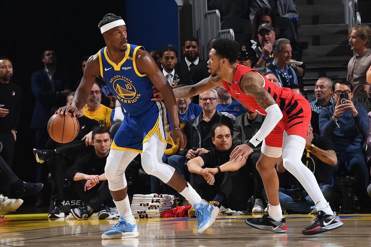 勇士主场惜败开拓者，库里独得分