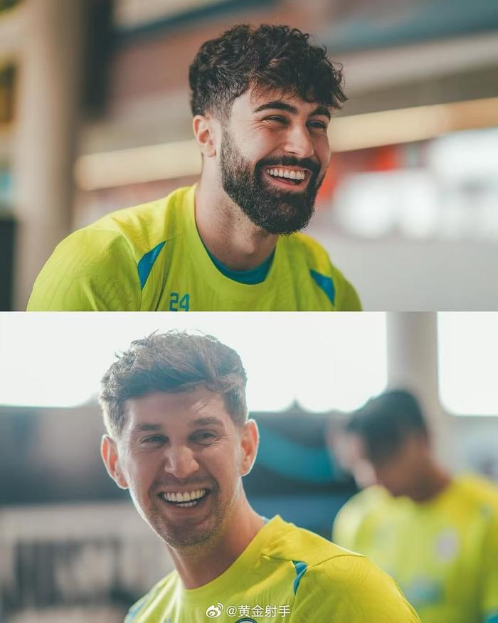 包含曼城主教练训练球员备战国际对手比赛的词条