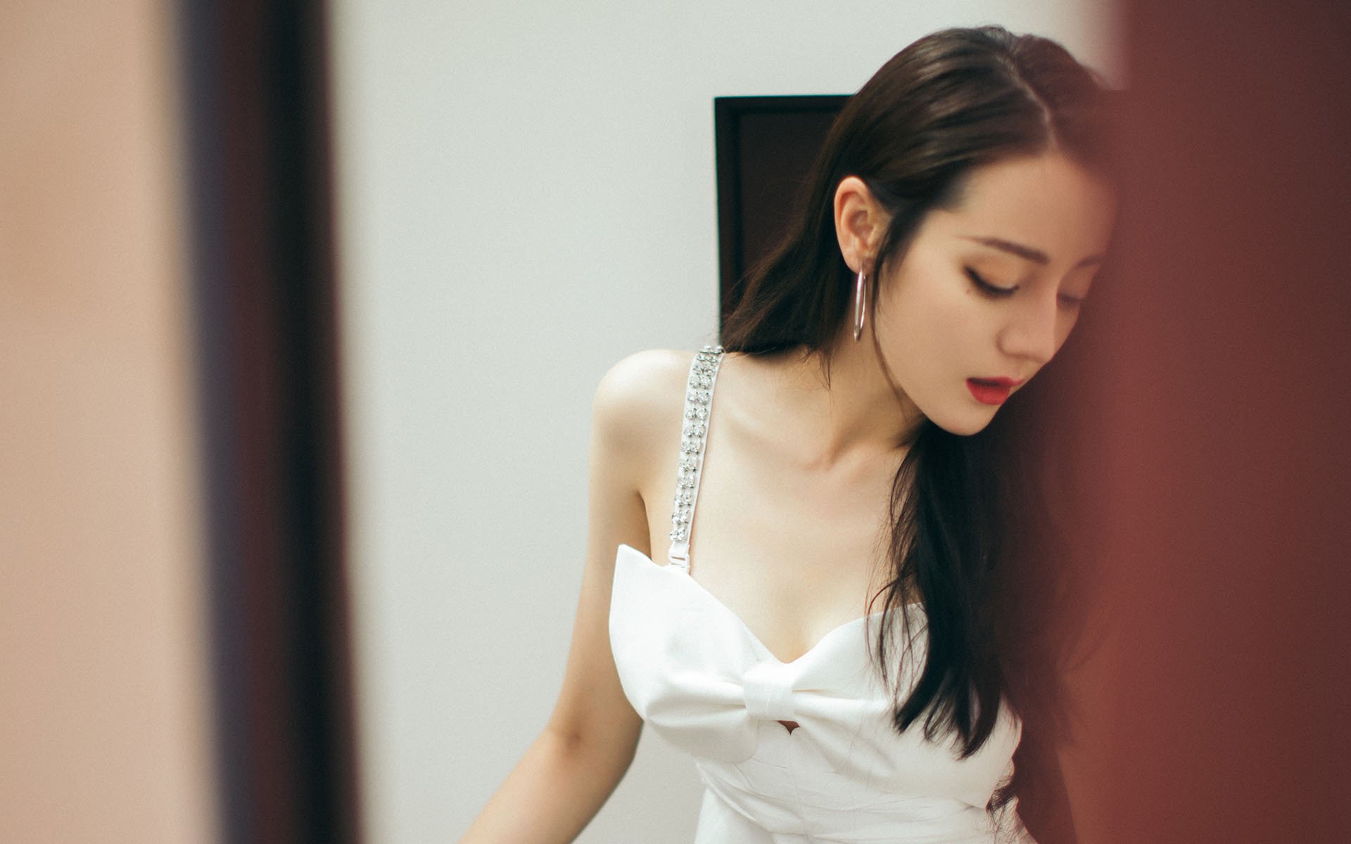 开云体育中国-绿茵场上的终结与爆发，瑞士强势终结中国，德布劳内压力下绽放光芒