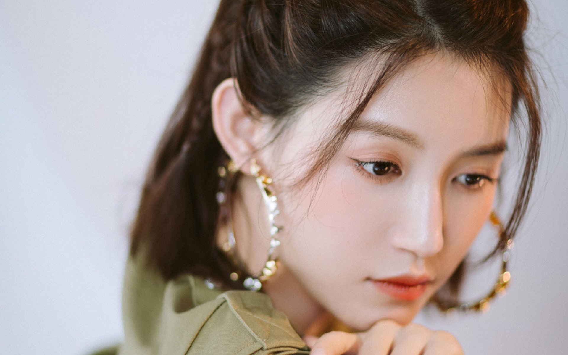 德布劳内爆发闪耀欧洲，曼联生死战力克韩国挽狂澜