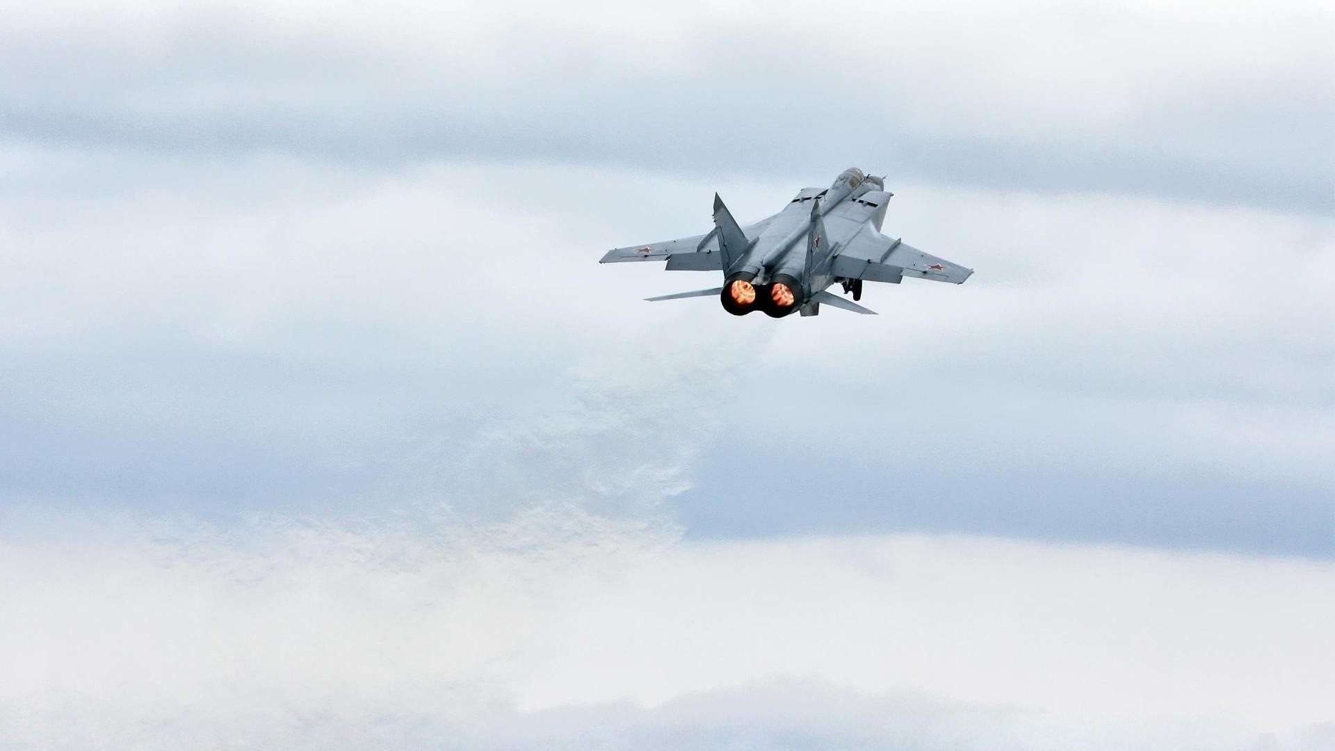 掘金vs快船，新星切特·霍姆格伦轰下统治级数据，率队上演逆转好戏