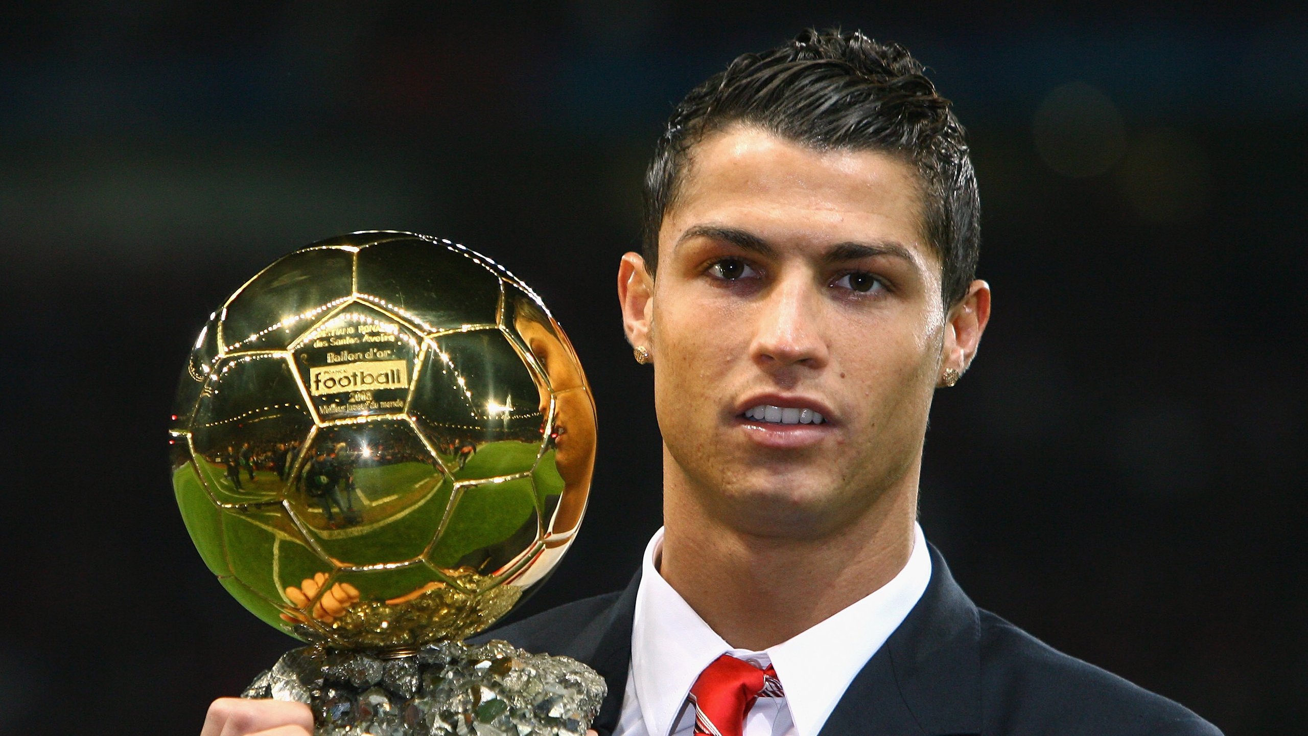 凡人弑神，欧冠淘汰赛之夜，拉文用一粒单刀刻下草根史诗