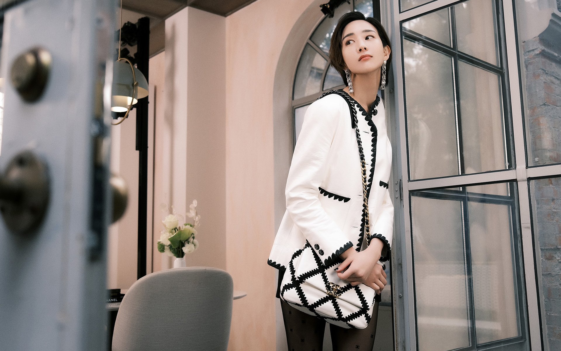 开云体育APP下载-F1新赛季开幕战硝烟刚散，NBA太阳队掀翻独行侠谱写新篇