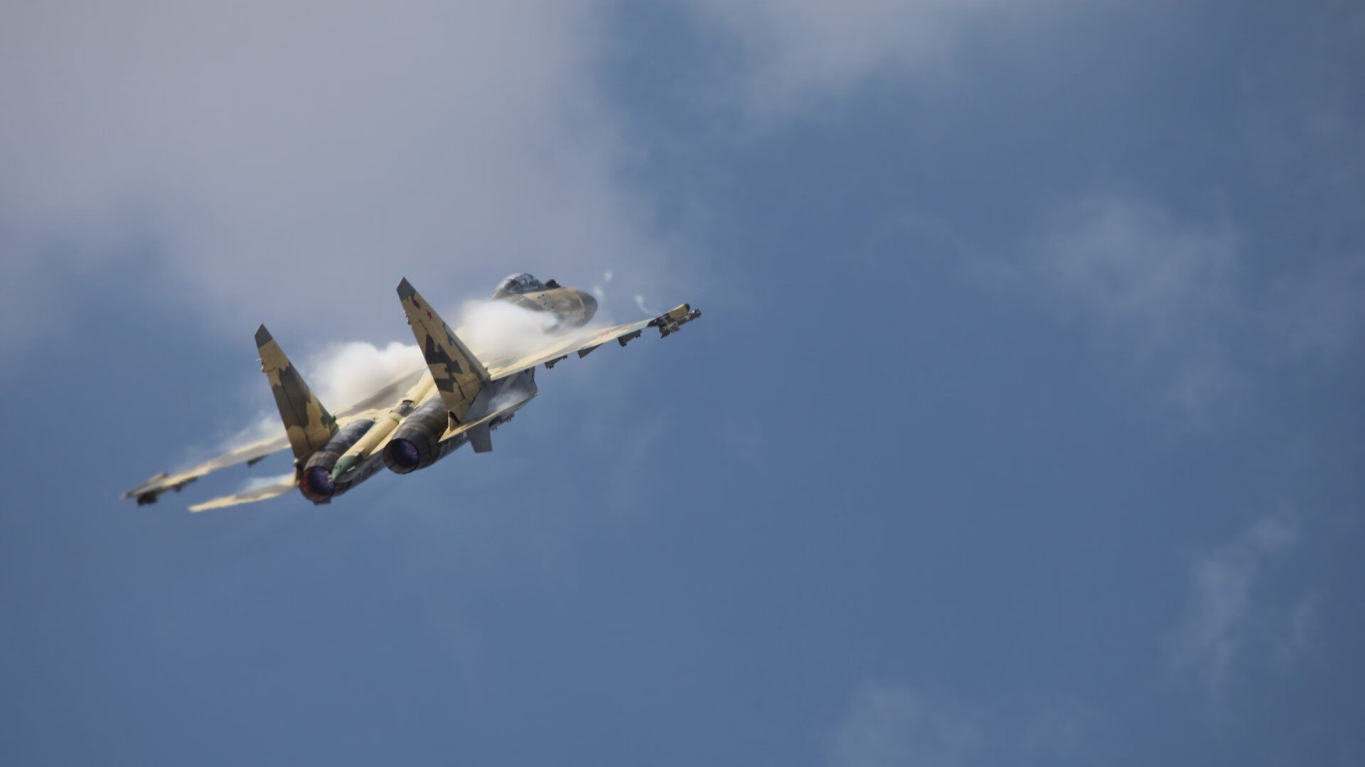 萨卡主宰比赛走向，苏格兰力克厄瓜多尔，新星闪耀国际赛场