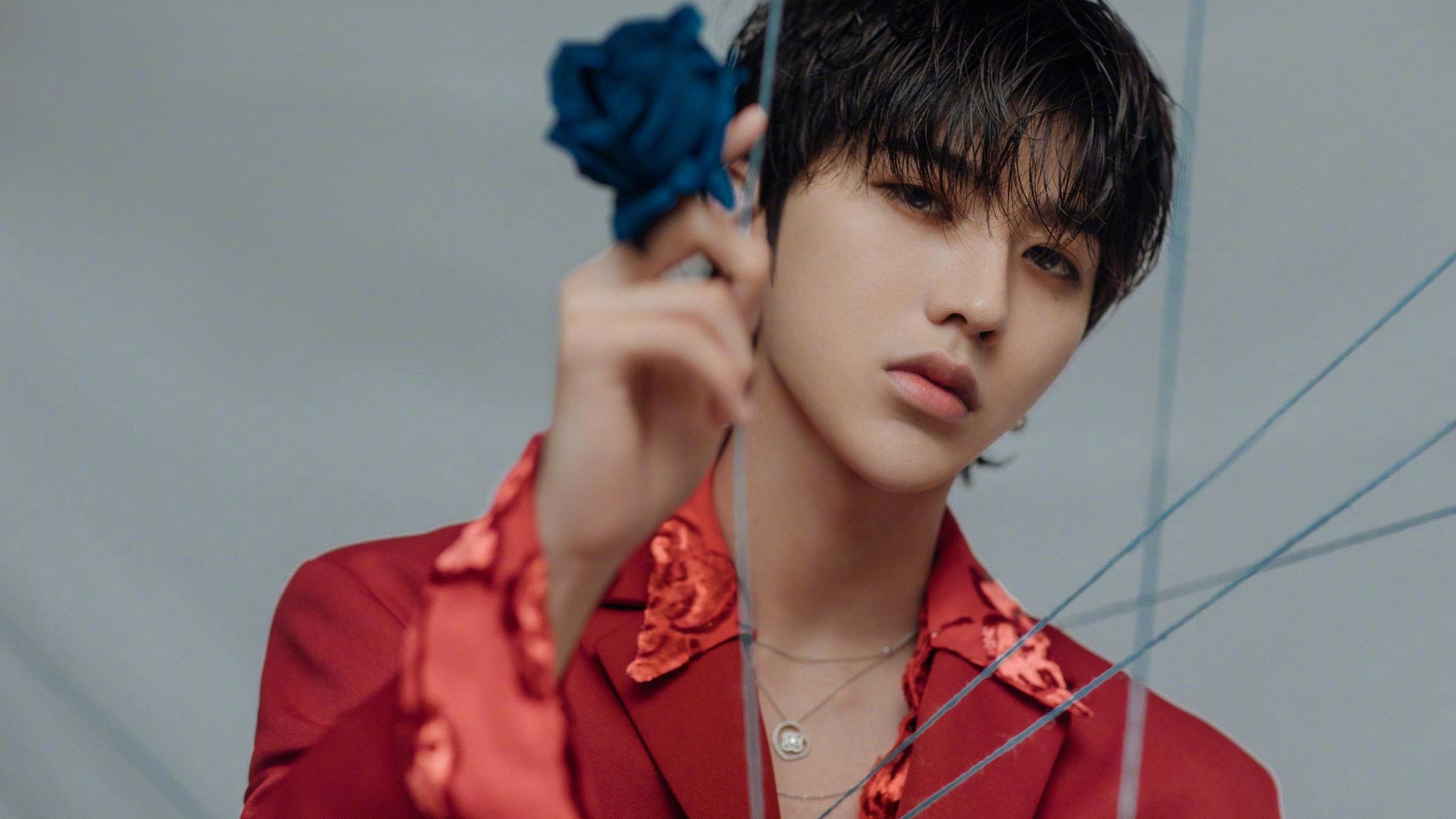 绿茵豪情与硬地雄心，欧冠半决赛焦点战与雄鹿淘汰奇才的竞技启示